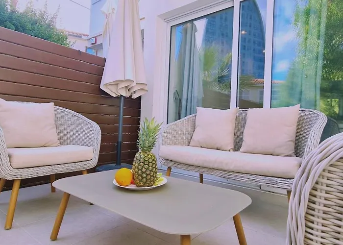 Stay Downtown Retreat